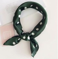Satin tørklæde til håret eller hals, grønt/polka prik 
